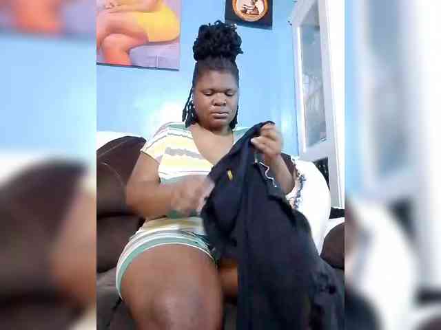 CreamyClit webcam