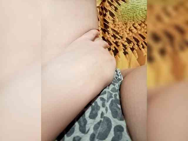 Molii-Molii35 webcam