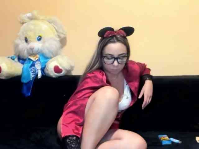 LadyLyanna25 webcam