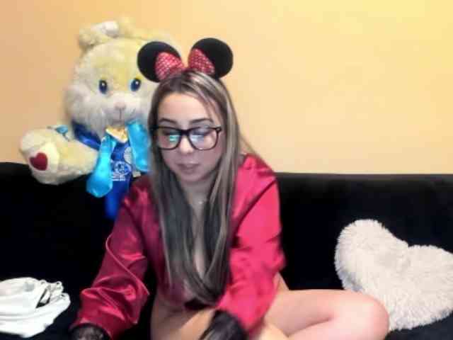 LadyLyanna25 webcam