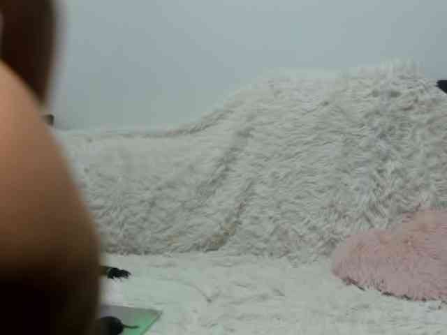 LadyLyanna25 webcam