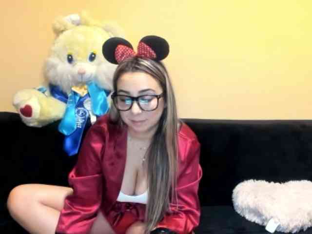 LadyLyanna25 webcam