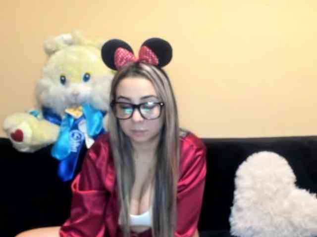 LadyLyanna25 webcam