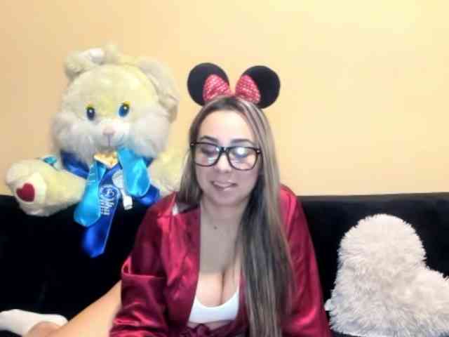 LadyLyanna25 webcam