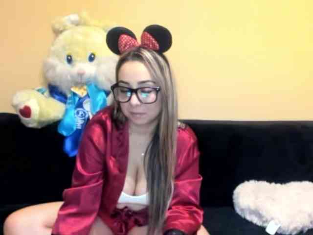 LadyLyanna25 webcam