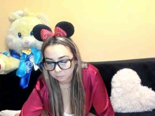 LadyLyanna25 webcam
