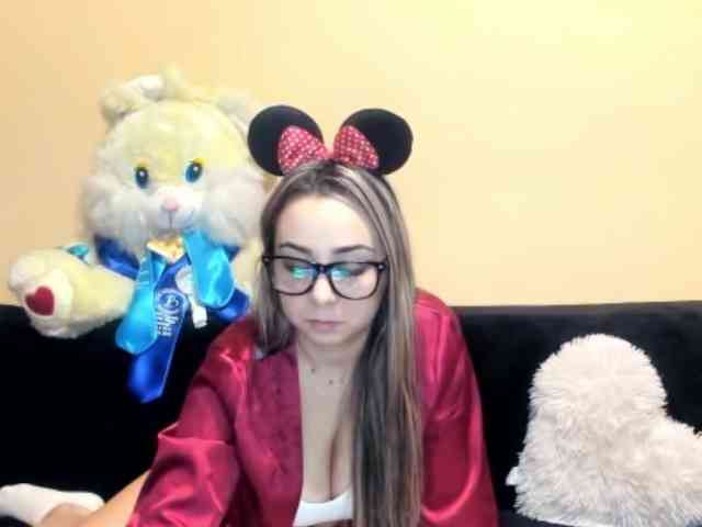 LadyLyanna25 webcam