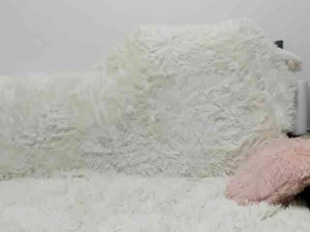 LadyLyanna25 webcam