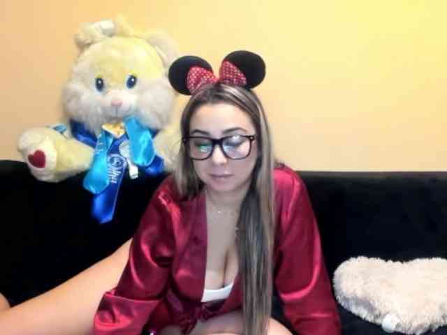 LadyLyanna25 webcam