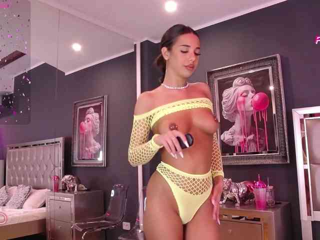 LaraKennt webcam