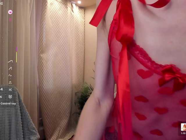 Skinnylady's BongaCams show and profile