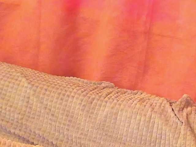 Skinnylady's BongaCams show and profile