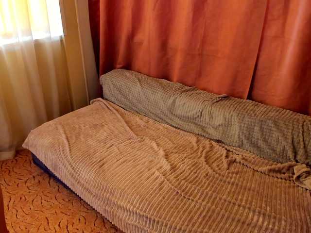 Skinnylady's BongaCams show and profile