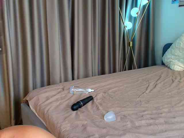 MiyaEvan webcam