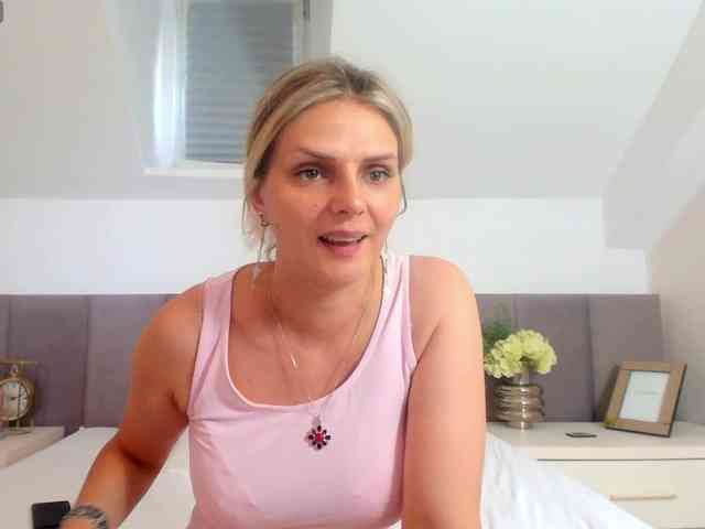 AshleySun webcam