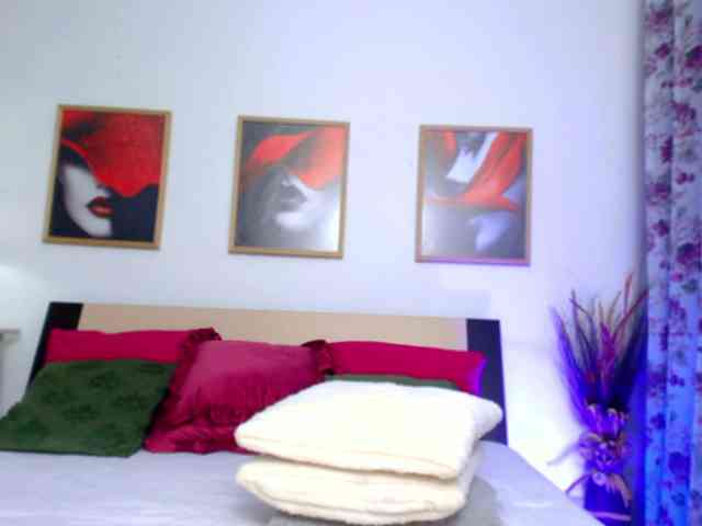 MiaBloom webcam