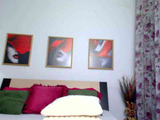 MiaBloom webcam