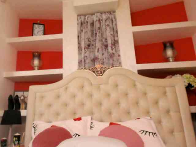 MiaBloom webcam