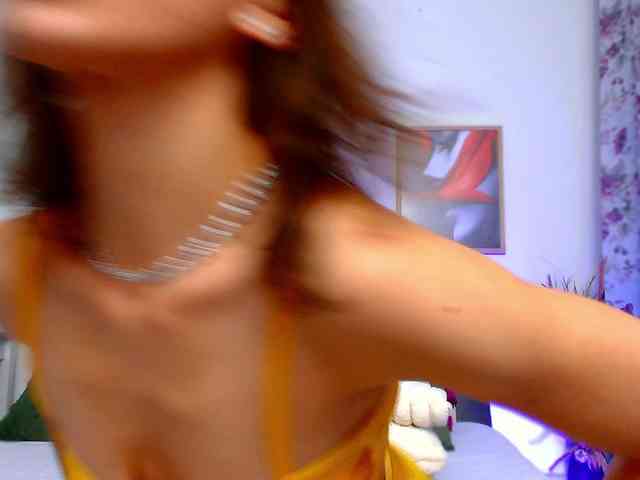 MiaBloom webcam