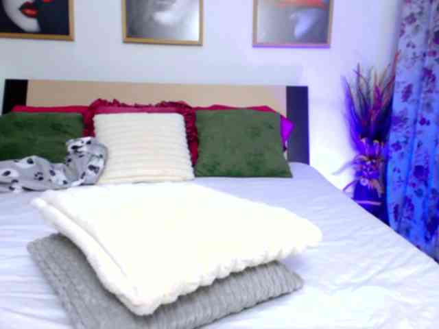 MiaBloom webcam