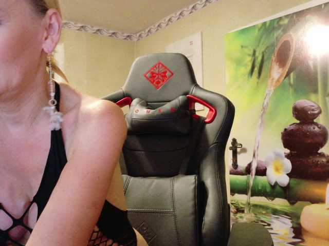  AngelikaMore chat room