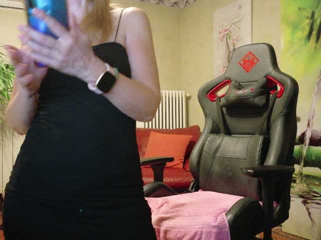 AngelikaMore's BongaCams show and profile