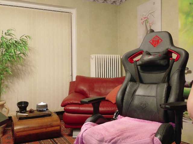 le modèle AngelikaMore est en webcam porno dans un show sur le site bongacams, il possède les tags suivants: White/Caucasian,Blonde,Shaved