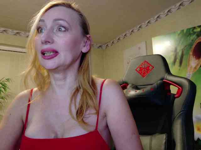 AngelikaMore AngelikaMore