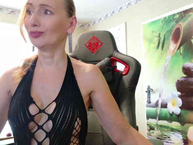 AngelikaMore webcam