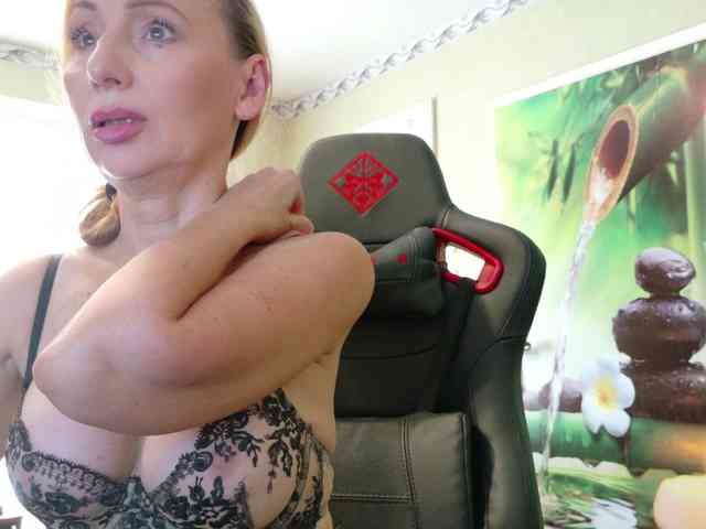 strip chat room AngelikaMore