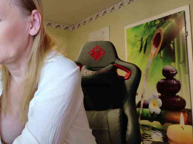 AngelikaMore webcam