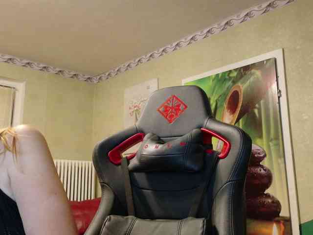 AngelikaMore webcam