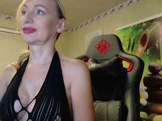AngelikaMore webcam