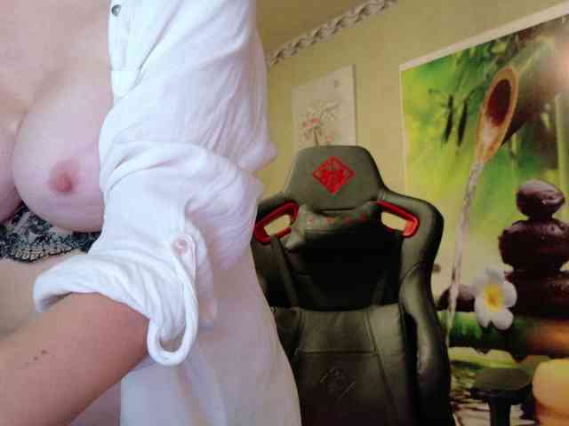 AngelikaMore webcam