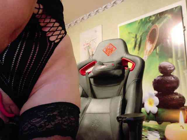 AngelikaMore webcam