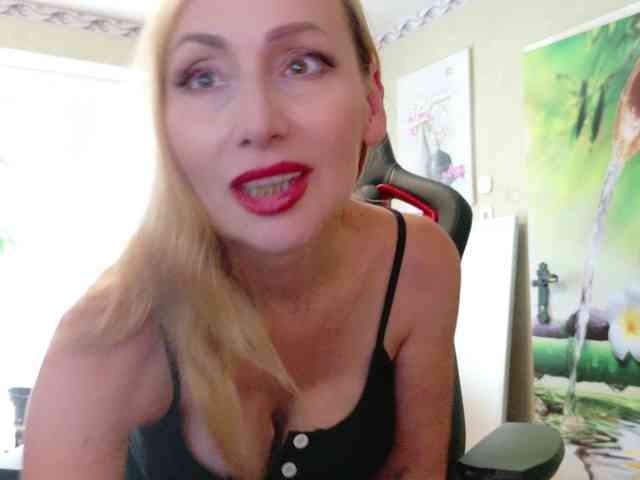 AngelikaMore webcam