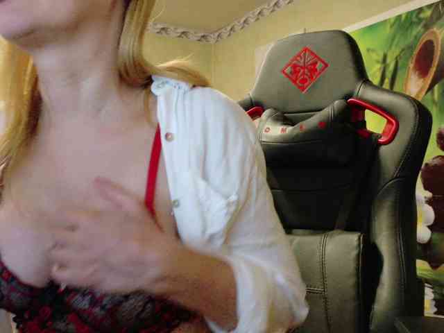AngelikaMore webcam