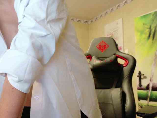 AngelikaMore webcam