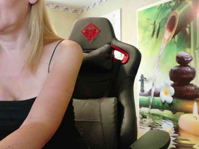 AngelikaMore webcam