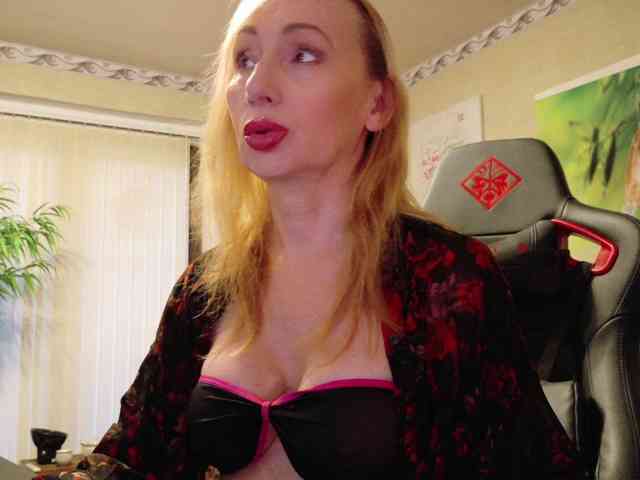 AngelikaMore webcam