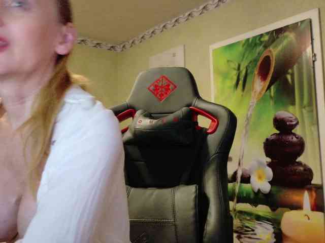 AngelikaMore webcam