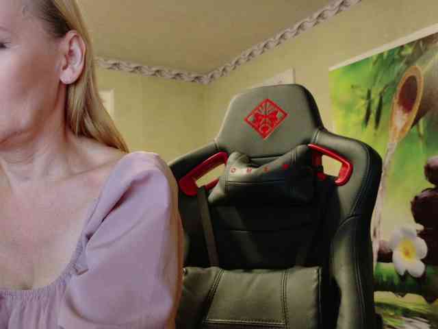 AngelikaMore webcam