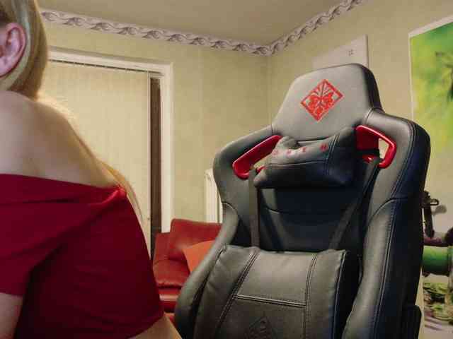 AngelikaMore AngelikaMore