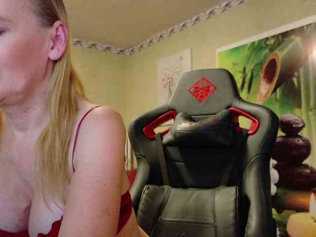 AngelikaMore webcam