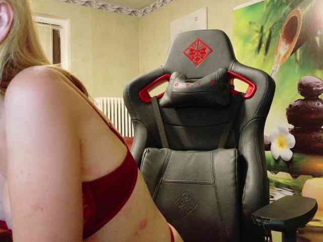 AngelikaMore webcam