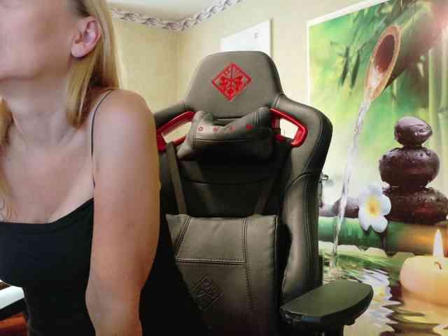 AngelikaMore webcam