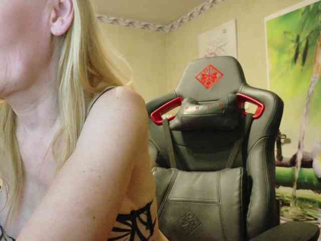 AngelikaMore AngelikaMore