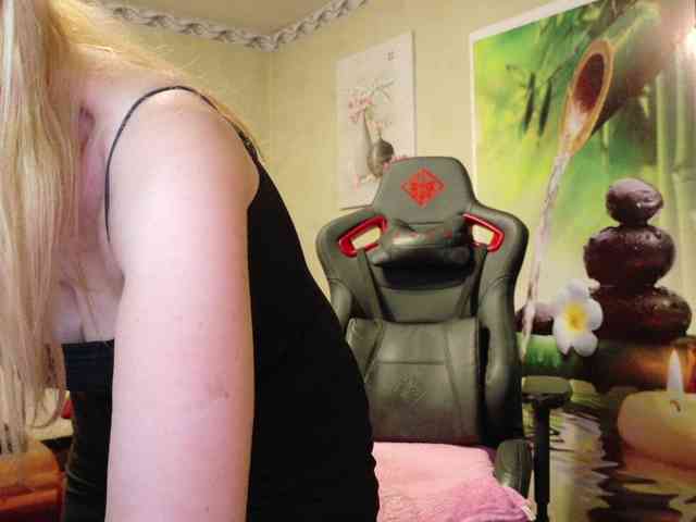 AngelikaMore webcam