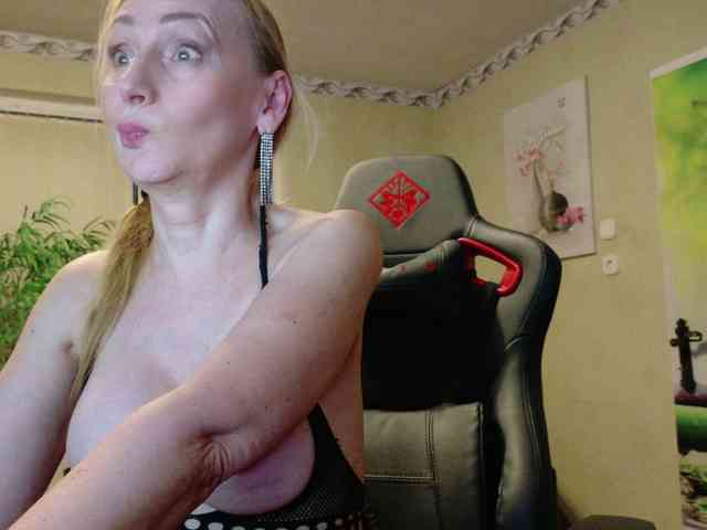 AngelikaMore AngelikaMore