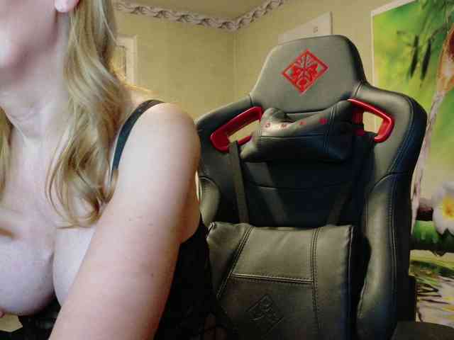 AngelikaMore AngelikaMore